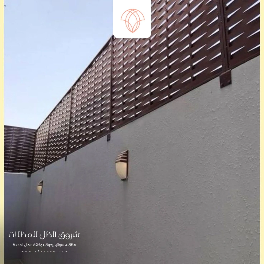 سواتر حديد مجدول في الراكة
